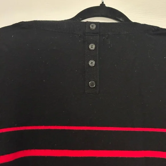 Chic Stripe Sweater - Black and Red - Picture 3 of 3